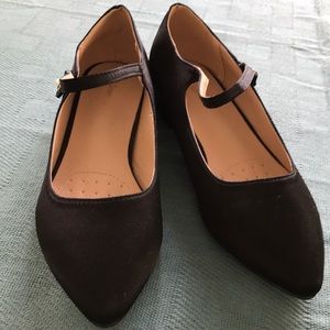 Brand new Dream Pairs black small heel dress shoes